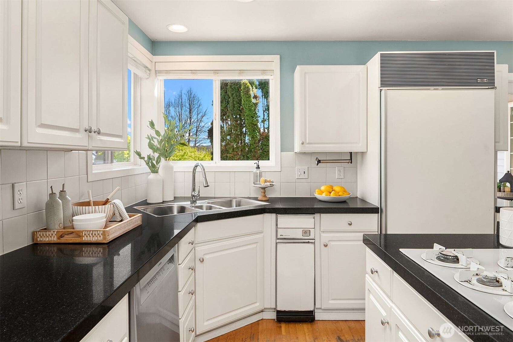 1101 Northwest 59th Street Seattle, WA 98107 - Photo 9 of 37
