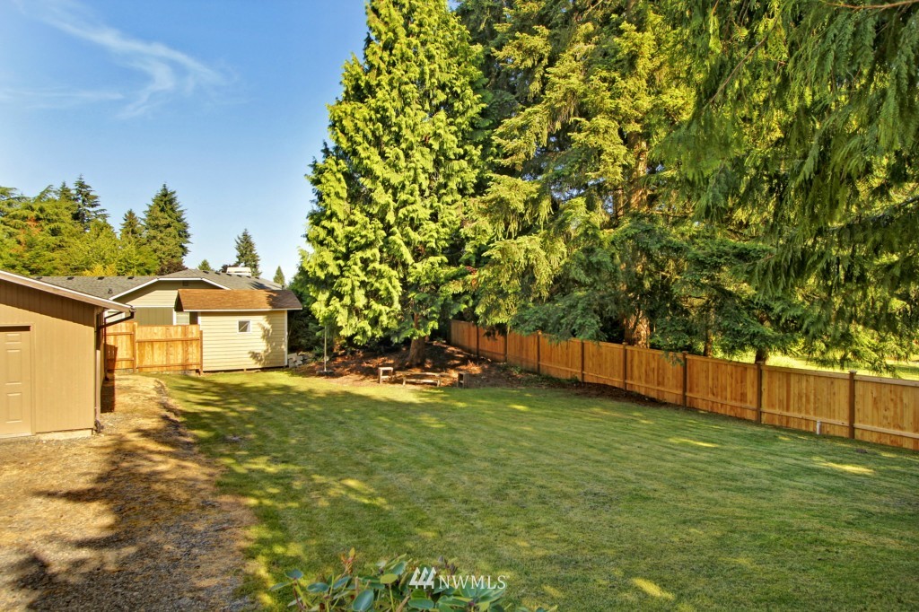 23831 Brier Road Brier, WA 98036 - Photo 22 of 25