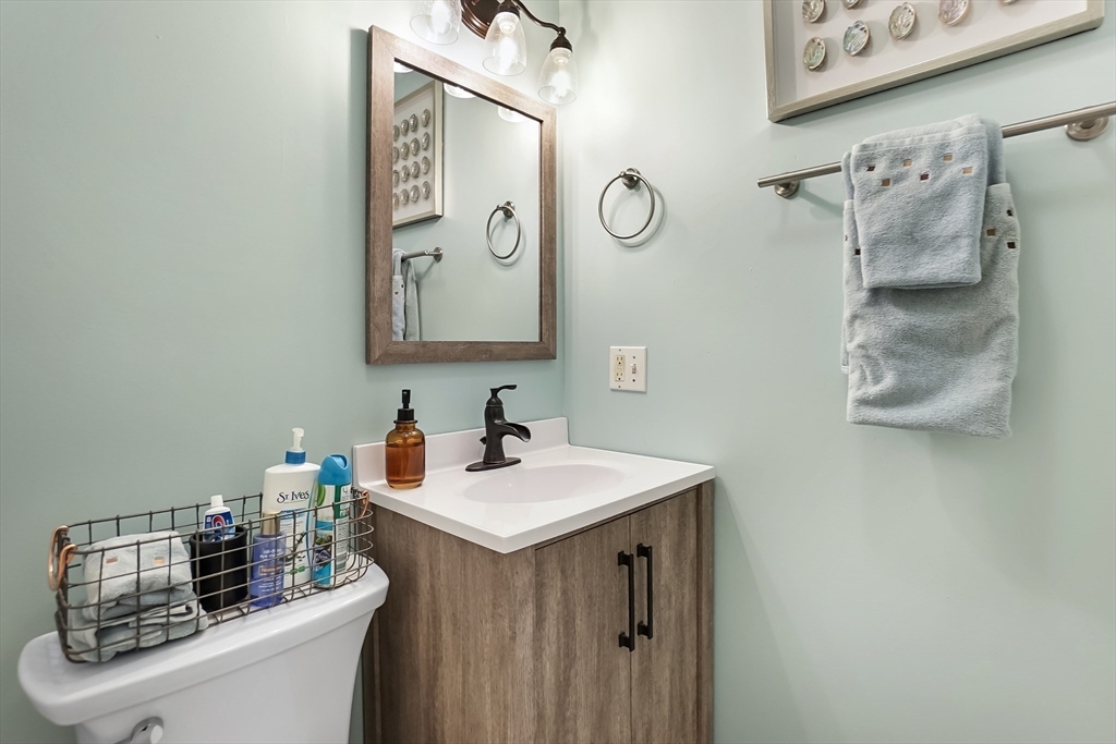 2 Linden Street Hudson, MA 01749 - Photo 18 of 27