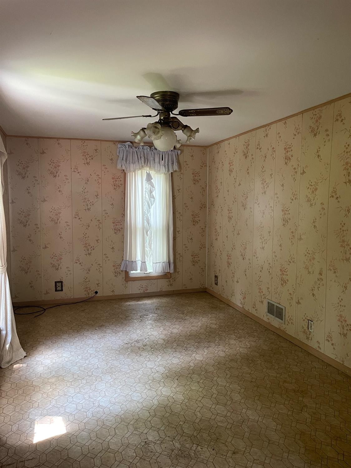 1210 Harrison Street Lowell, IN 46356 - Photo 4 of 11 a view of an empty room