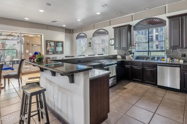 $2,500 | 5450 East Deer Valley Drive, Unit 1004, Phoenix, AZ 85054