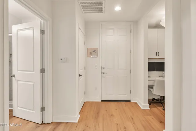 $2,500 | 5450 East Deer Valley Drive, Unit 1004, Phoenix, AZ 85054