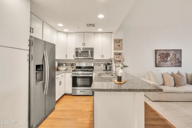 $2,500 | 5450 East Deer Valley Drive, Unit 1004, Phoenix, AZ 85054