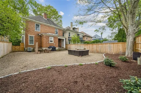 $695,000 | 715 Maple Lane, Sewickley, PA 15143