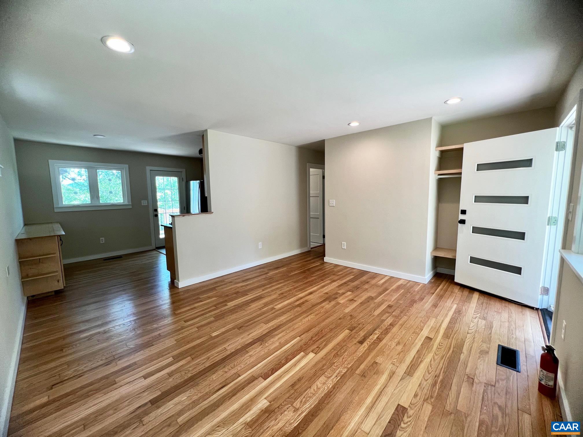 1410 Monticello Road Charlottesville, VA 22902 - Photo 3 of 40 Living