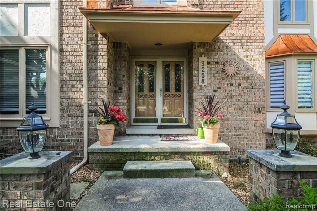 3258 Quail Ridge Circle Rochester Hills, MI 48309 - Photo 5 of 85