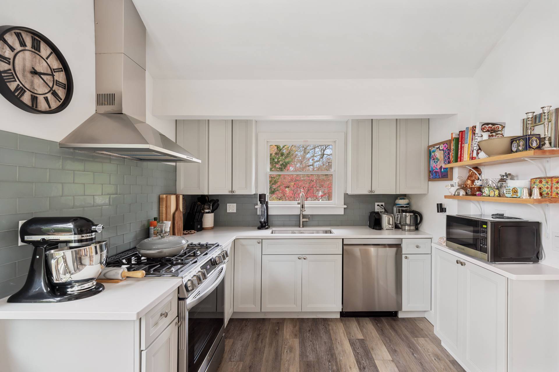 3 Chestnut Street Sag Harbor, NY 11963 - Photo 4 of 11