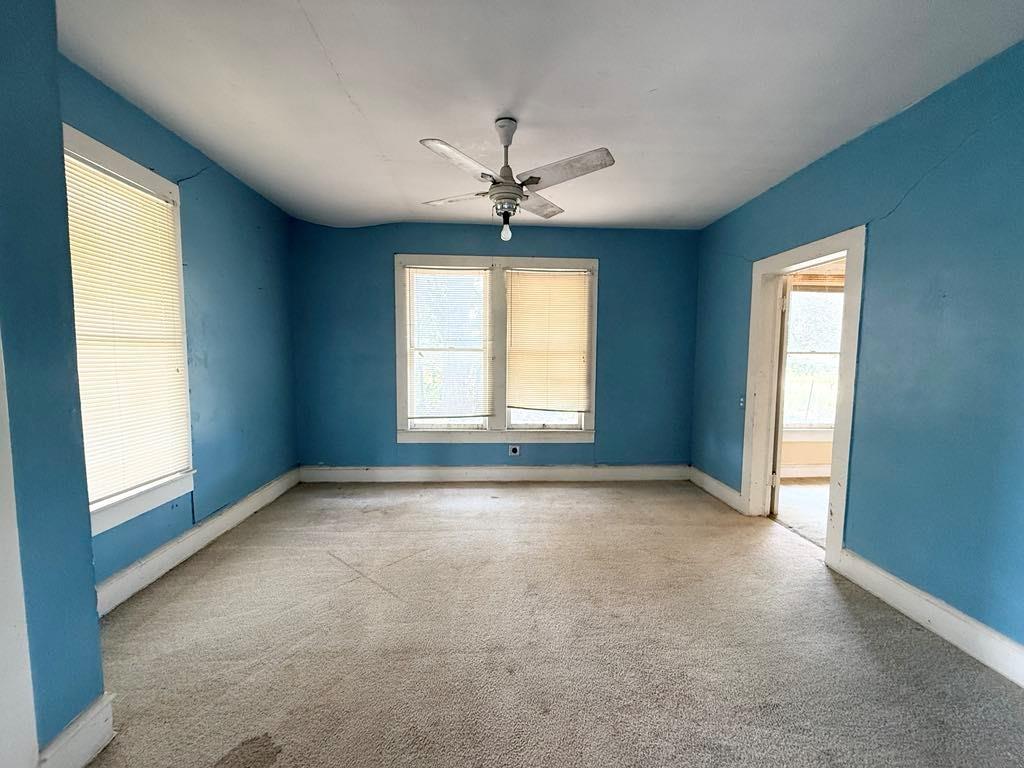 105a Riesel Tx 76682 Riesel, TX 76682 - Photo 20 of 34 a view of an empty room with a window