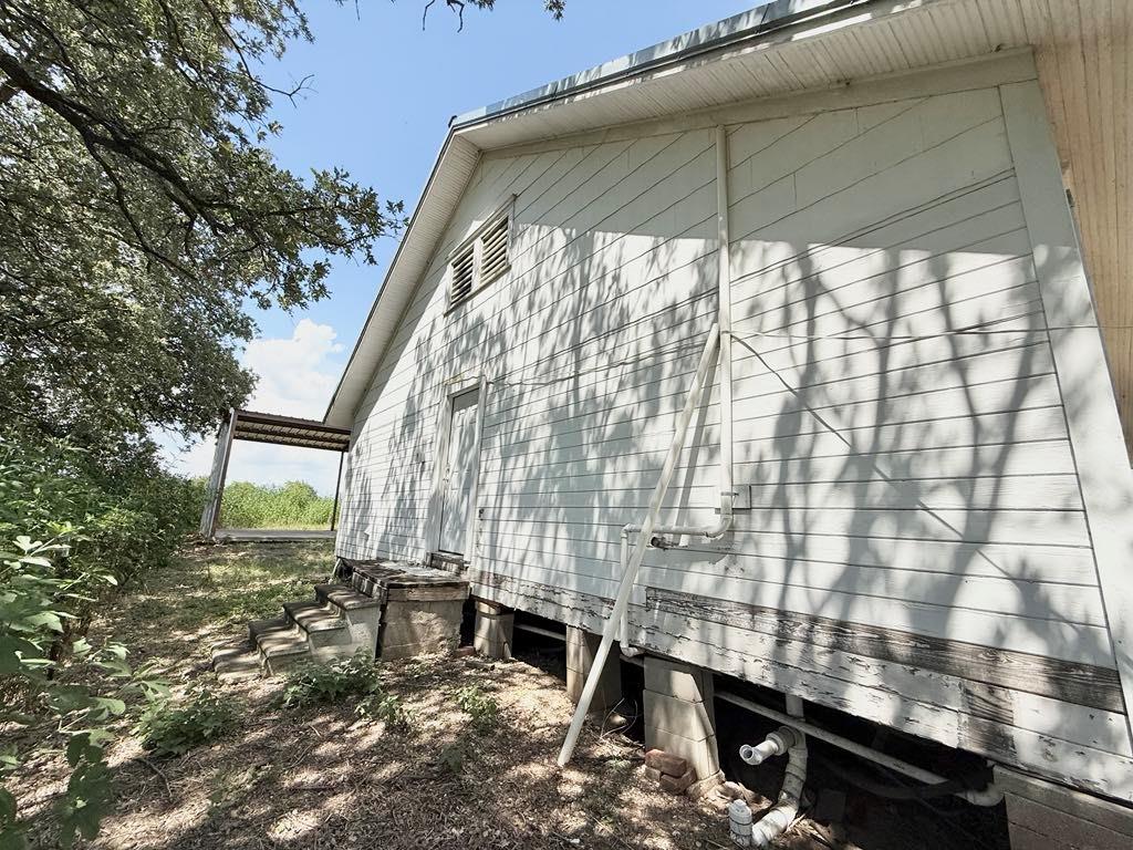 105a Riesel Tx 76682 Riesel, TX 76682 - Photo 8 of 34 a house view with a outdoor space