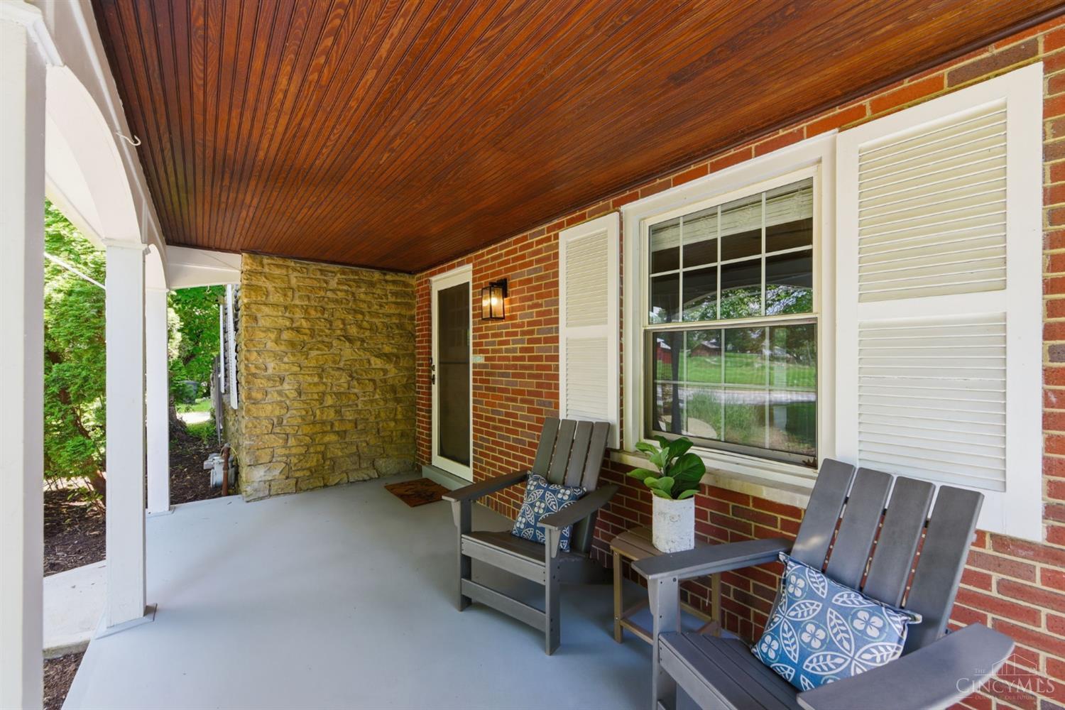 7981 State Road Cincinnati, OH 45255 - Photo 2 of 34