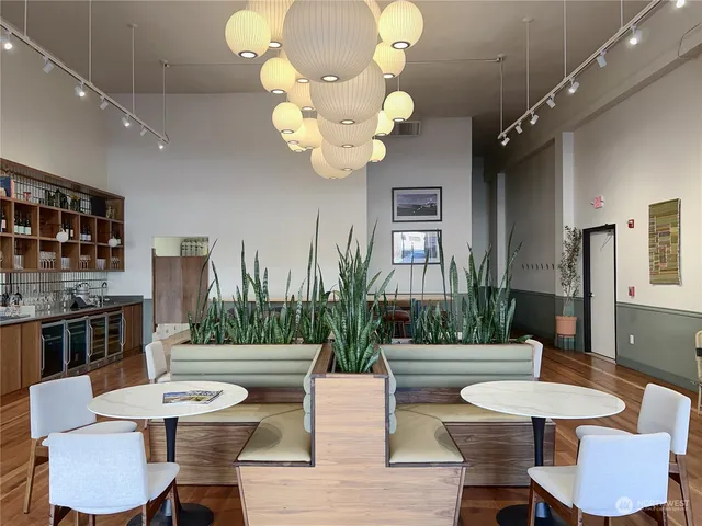 $3,490 | 7 West Alder Street, Walla Walla, WA 99362