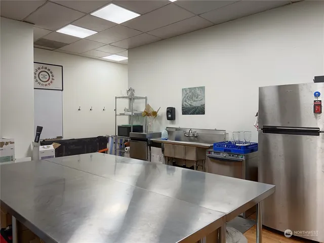 $3,490 | 7 West Alder Street, Walla Walla, WA 99362