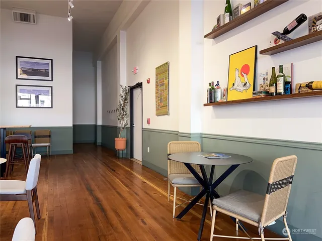 $3,490 | 7 West Alder Street, Walla Walla, WA 99362