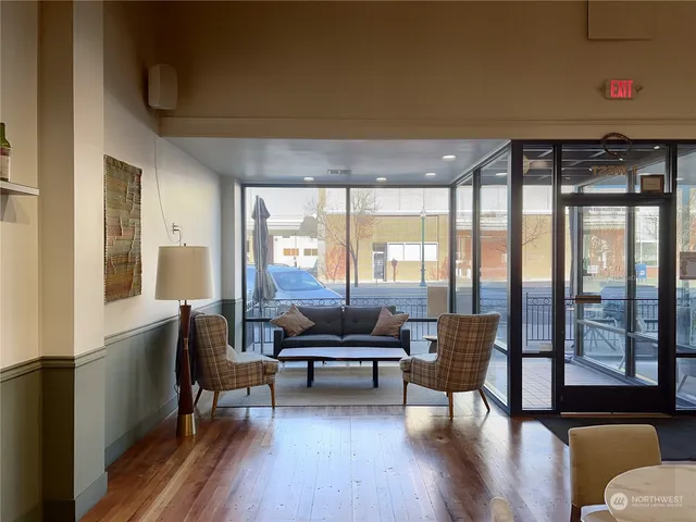 $3,490 | 7 West Alder Street, Walla Walla, WA 99362