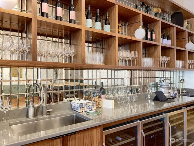 $3,490 | 7 West Alder Street, Walla Walla, WA 99362