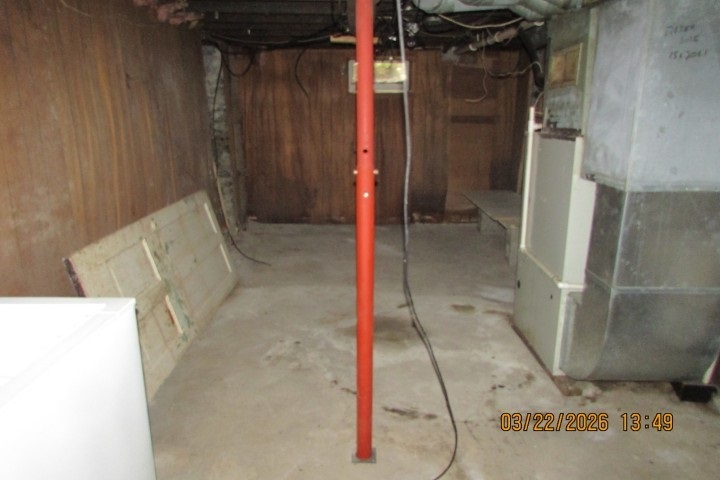 103 1st Street Bradford, IL 61421 - Photo 30 of 48 a bathroom with a shower