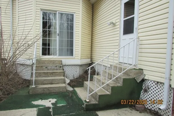 $79,900 | 103 1st Street, Bradford, IL 61421