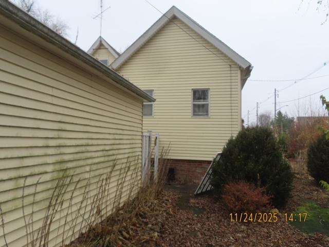 103 1st Street Bradford, IL 61421 - Photo 37 of 48 a view of a backyard
