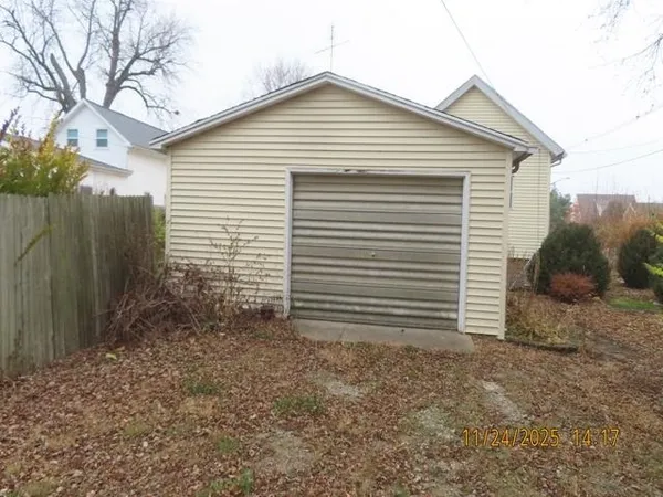 $79,900 | 103 1st Street, Bradford, IL 61421