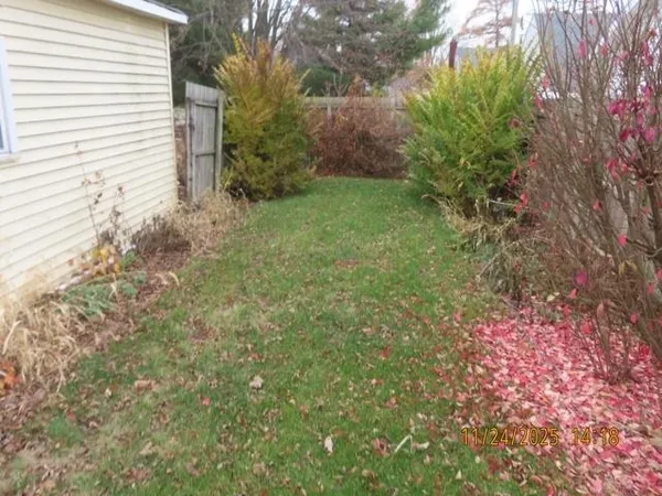 $79,900 | 103 1st Street, Bradford, IL 61421