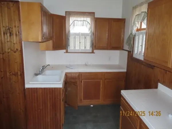 $79,900 | 103 1st Street, Bradford, IL 61421