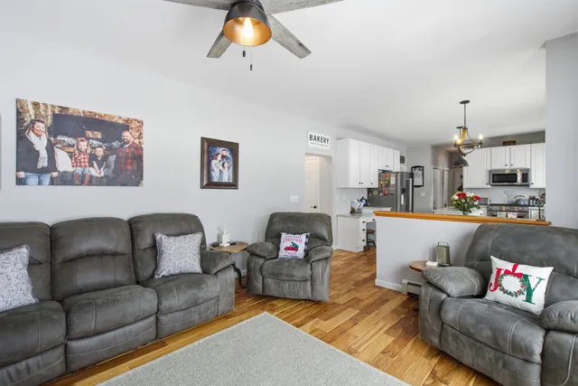 $935,000 | 217 Airport Road, Haverhill, NH 03774