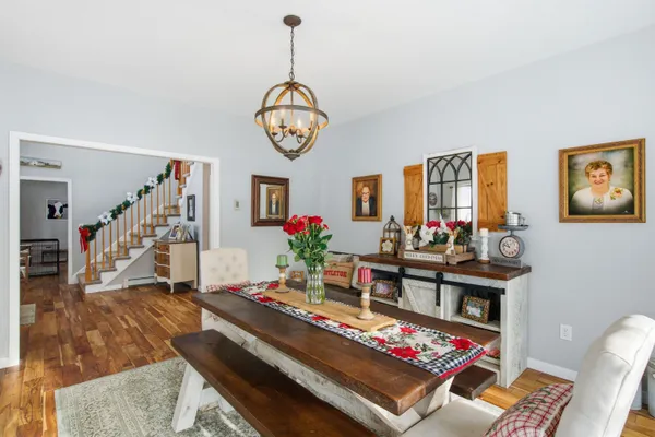 $915,000 | 217 Airport Road, Haverhill, NH 03774