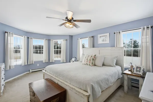 $915,000 | 217 Airport Road, Haverhill, NH 03774