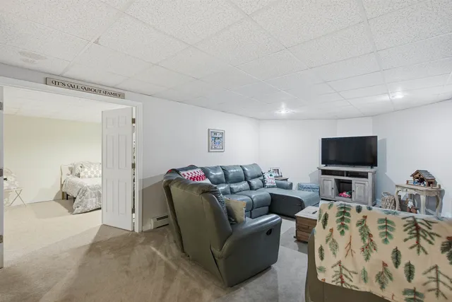 $935,000 | 217 Airport Road, Haverhill, NH 03774