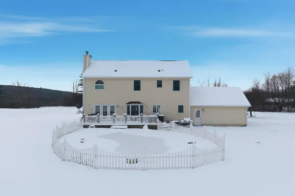 $915,000 | 217 Airport Road, Haverhill, NH 03774