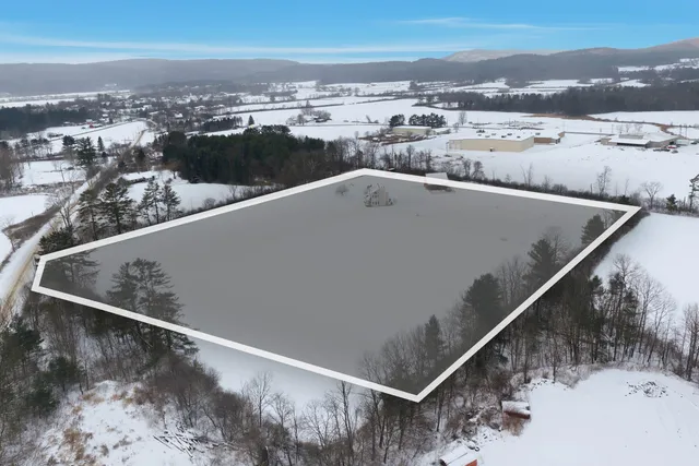 $935,000 | 217 Airport Road, Haverhill, NH 03774