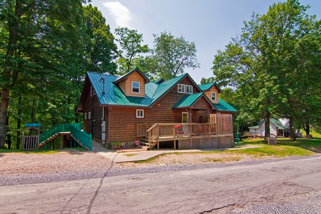 211 Oscar White Road Lansing, WV 25862 - Photo 28 of 101 Gallery Image 28