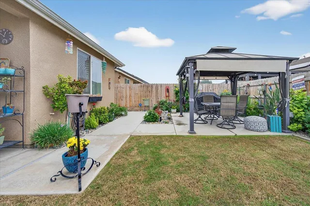 $599,000 | 2241 East Monte Verde Avenue, Visalia, CA 93292
