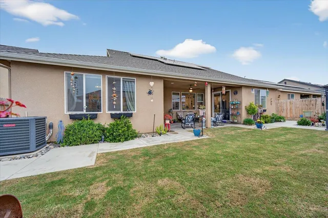 $599,000 | 2241 East Monte Verde Avenue, Visalia, CA 93292