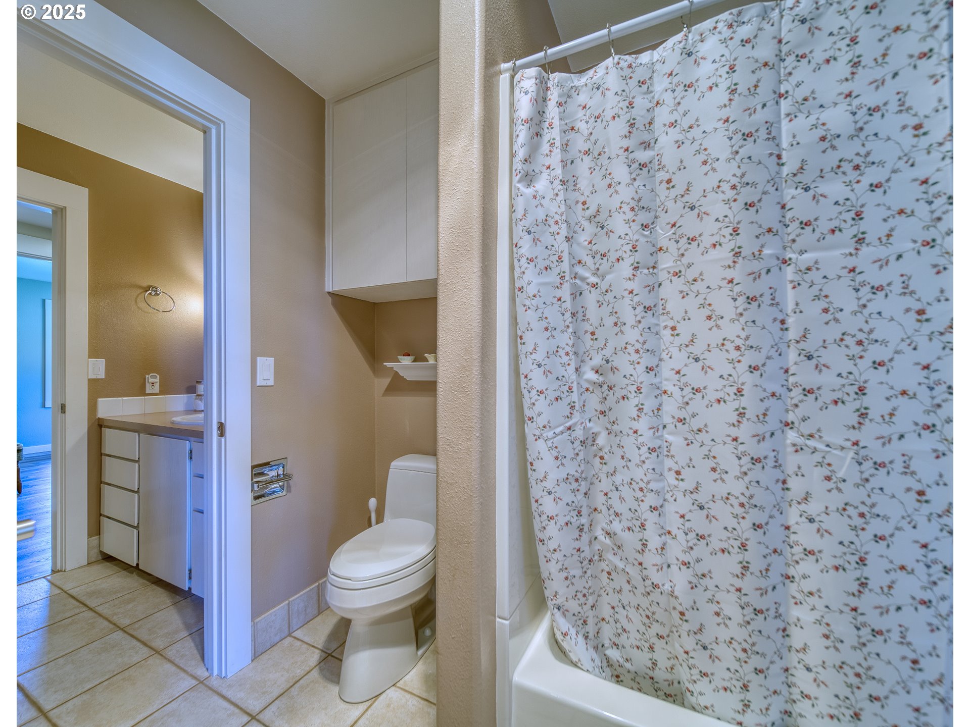 22732 Northwest Gillihan Road Portland, OR 97231 - Photo 7 of 48 a bathroom with a toilet and a shower