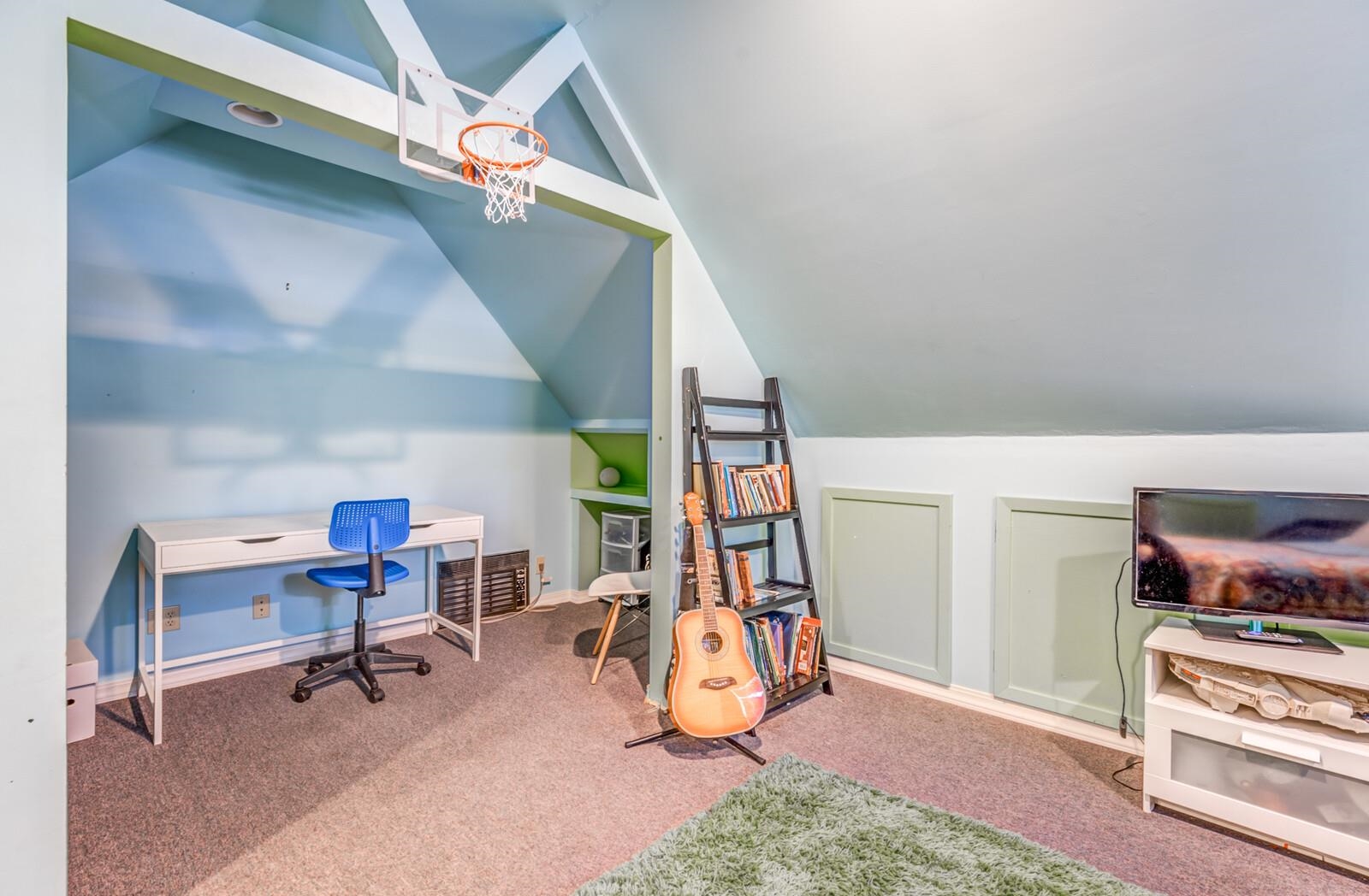 453 Fleda Road Memphis, TN 38120 - Photo 25 of 31 a view of a room with gym equipment