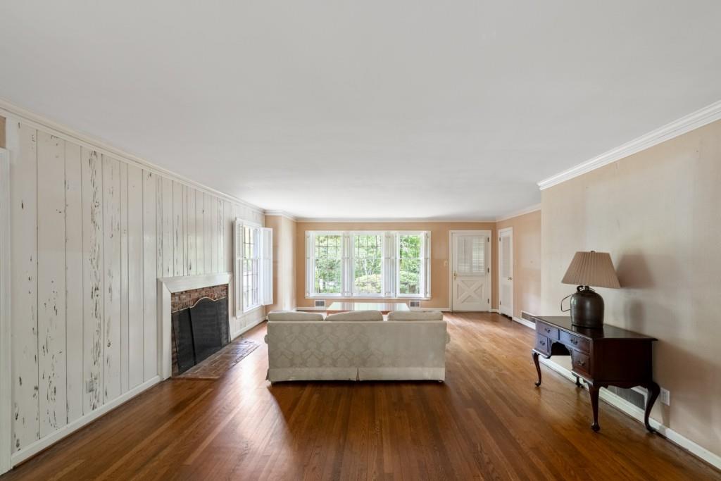 5132 High Point Road Northeast Atlanta, GA 30342 - Photo 5 of 25