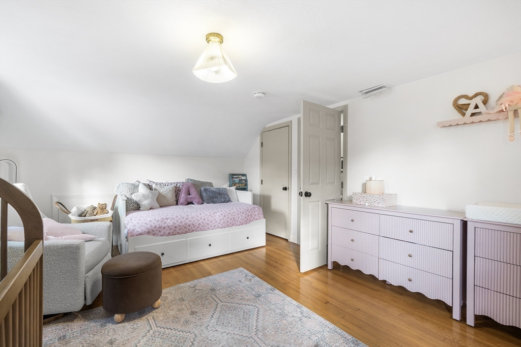 20 Powell Street Boston, MA 02132 - Photo 17 of 36