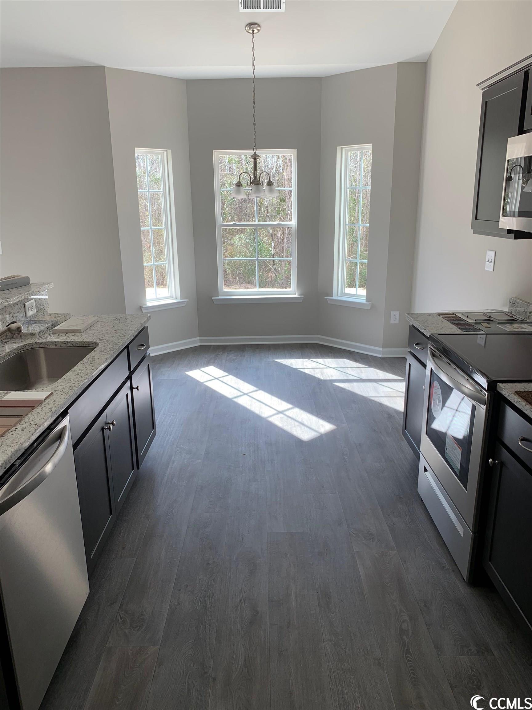 409 Shallow Cv Drive Conway, SC 29527 - Photo 7 of 8