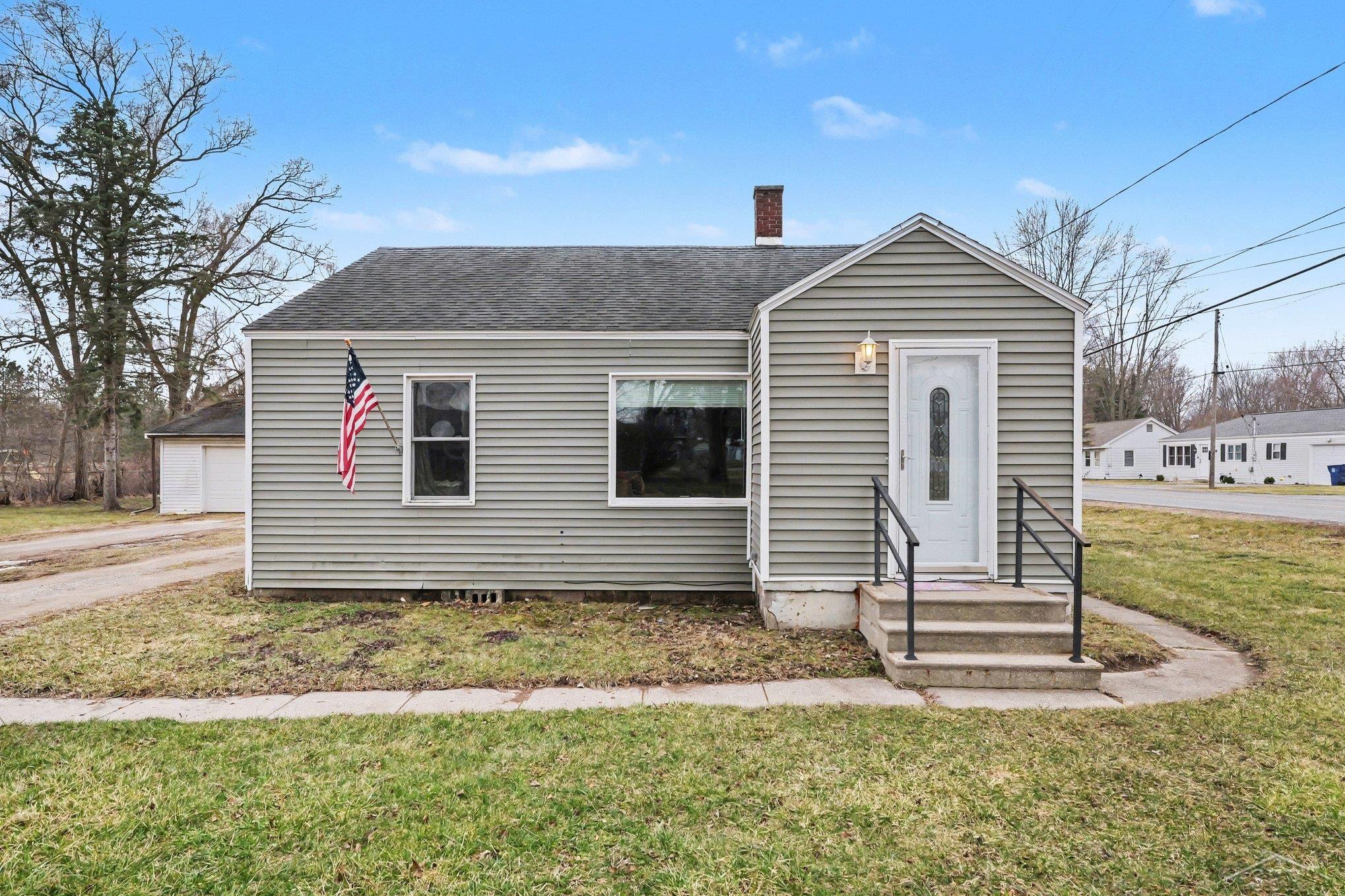 6264 McKinley Road Bridgeport, MI 48722 - Photo 1 of 16 50202342-76bb0498-bf5d-4911-9bdd-0b451da184f2.JPG