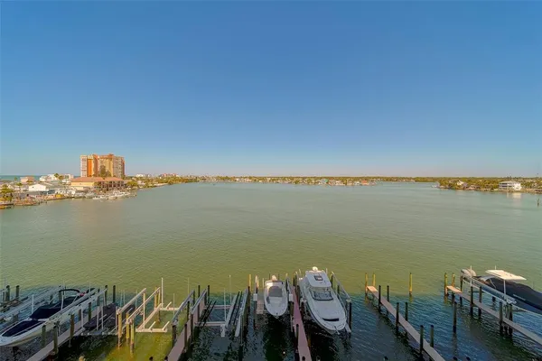 $4,995 | 17735 Gulf Boulevard, Unit 501, Redington Shores, FL 33708