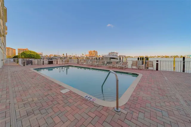 $4,995 | 17735 Gulf Boulevard, Unit 501, Redington Shores, FL 33708