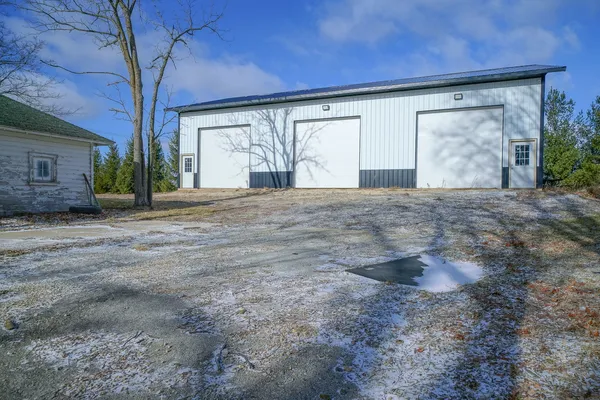 $330,000 | 6259 North Pecatonica Road, Pecatonica, IL 61063