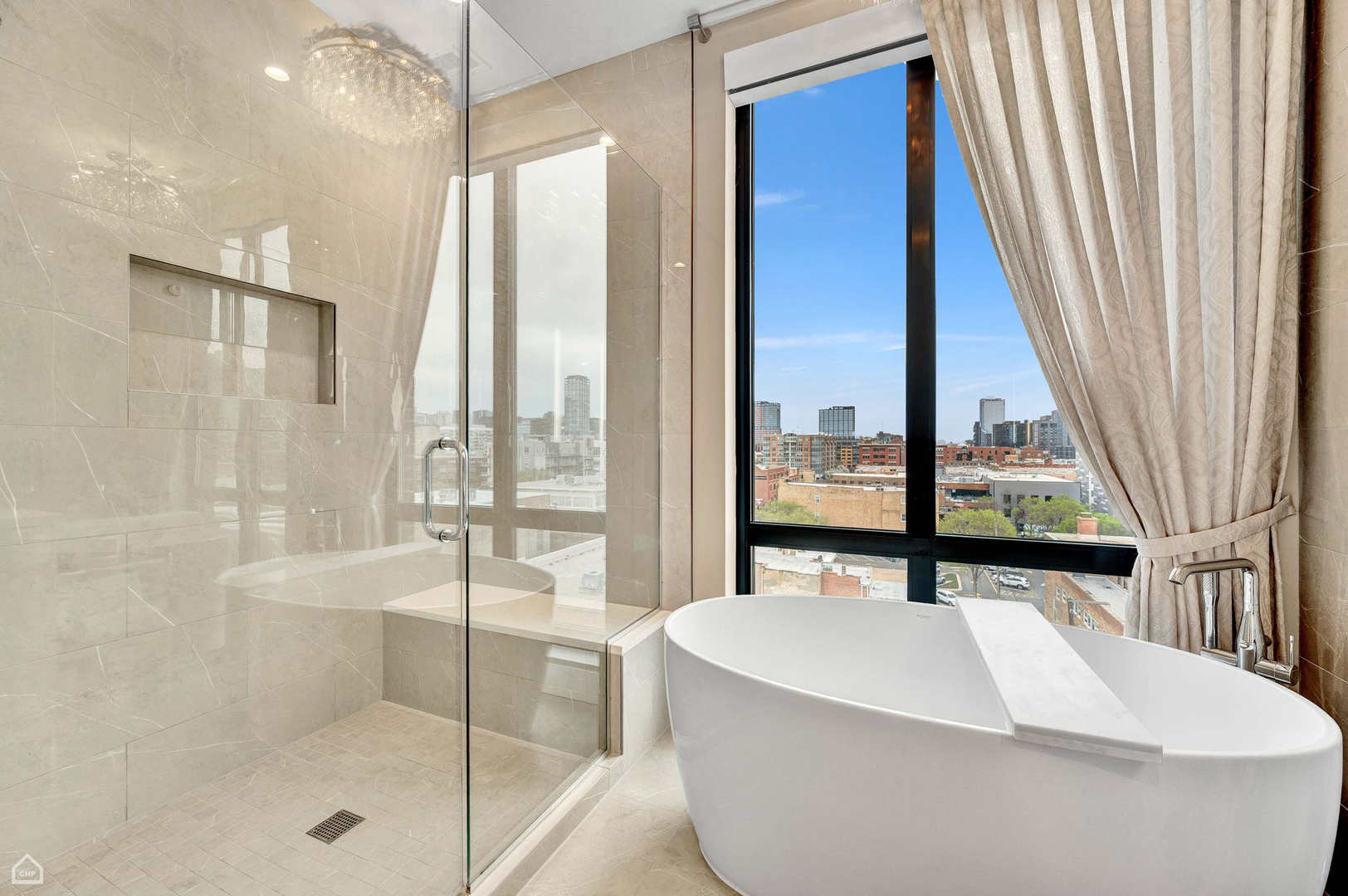 305 South Racine Avenue, Unit PHA Chicago, IL 60607 - Photo 14 of 39