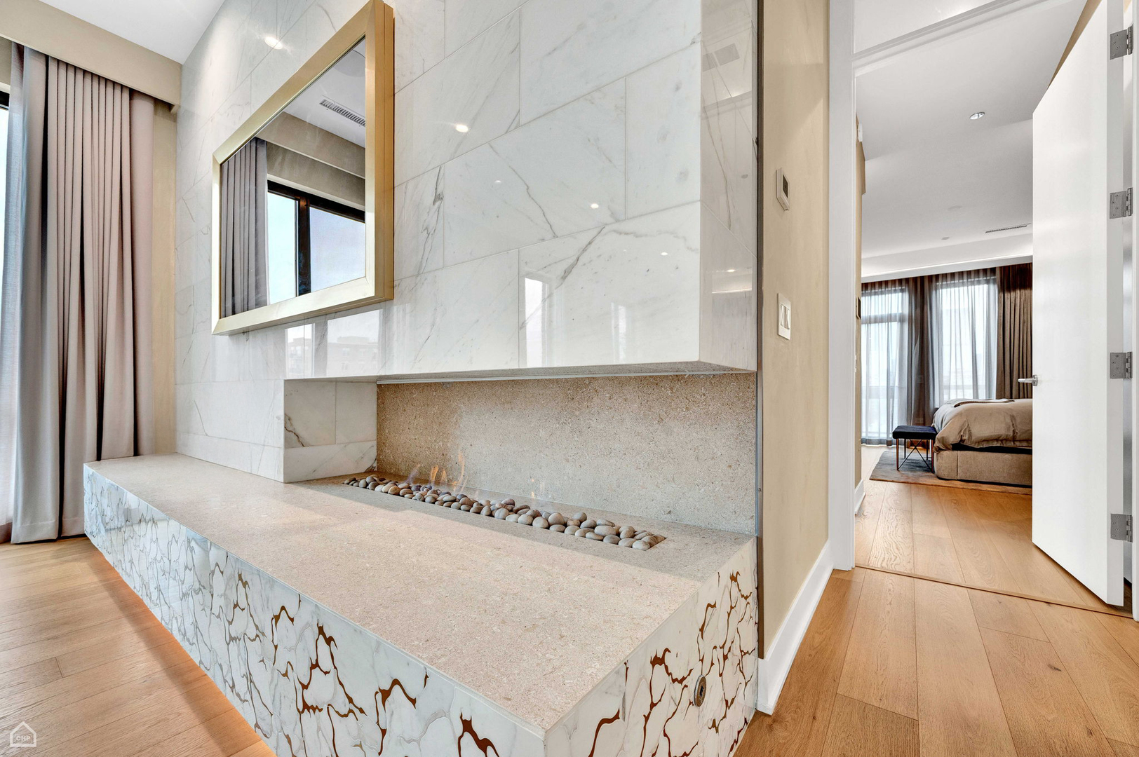 305 South Racine Avenue, Unit PHA Chicago, IL 60607 - Photo 5 of 39