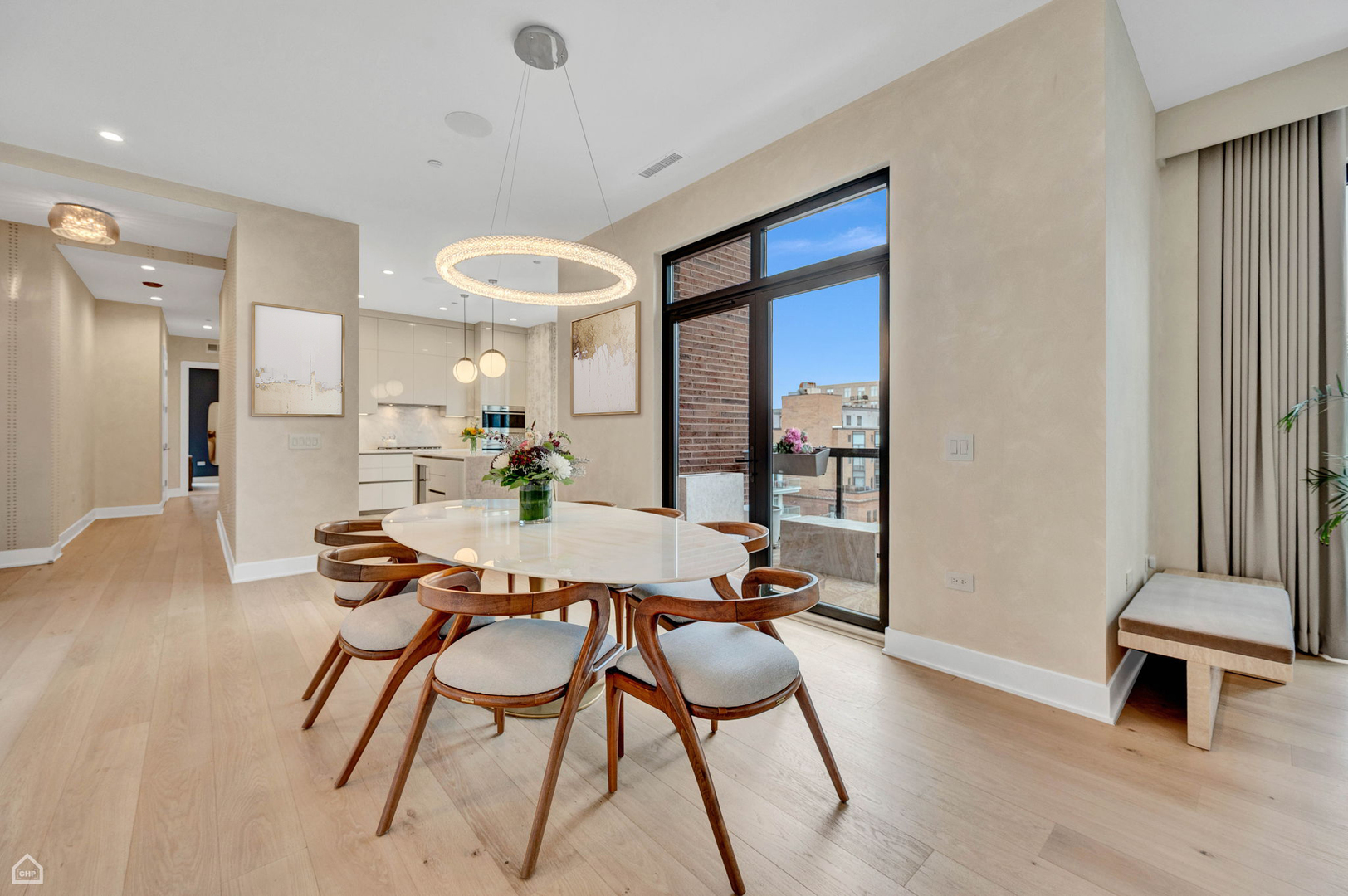 305 South Racine Avenue, Unit PHA Chicago, IL 60607 - Photo 7 of 39