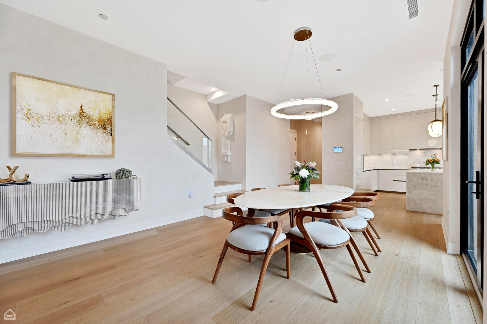 305 South Racine Avenue, Unit PHA Chicago, IL 60607 - Photo 8 of 39