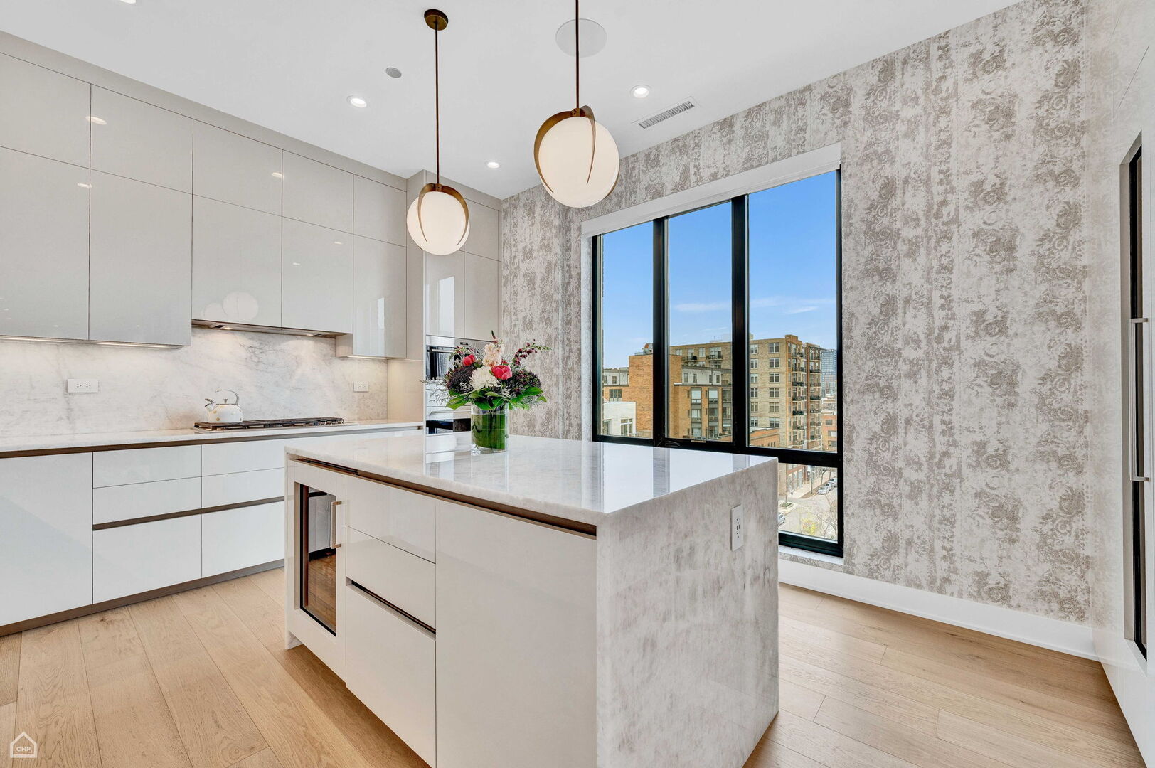 305 South Racine Avenue, Unit PHA Chicago, IL 60607 - Photo 10 of 39