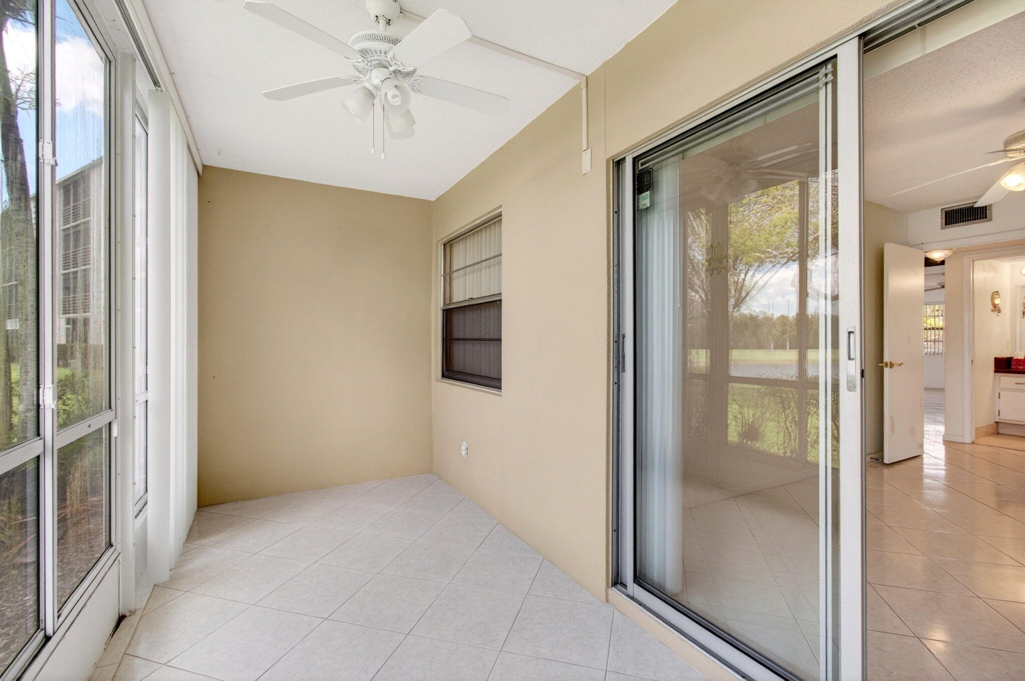 1009 Hythe A Boca Raton, FL 33434 - Photo 38 of 79 36-web-or-mls-DSC_3985