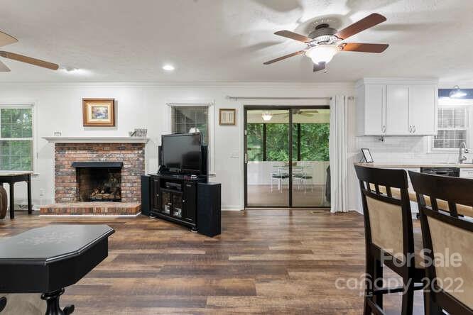 101 London Road Hendersonville, NC 28739 - Photo 12 of 48 Gallery Image 12
